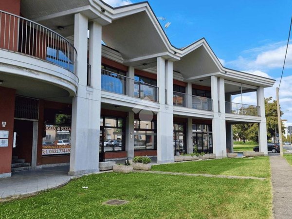 attico in vendita a Gallarate in zona Madonna in Campagna