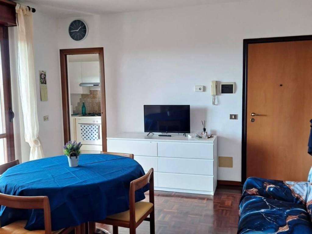 appartamento in vendita a Gallarate in zona Arnate