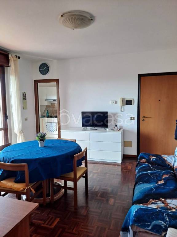 appartamento in vendita a Gallarate in zona Arnate