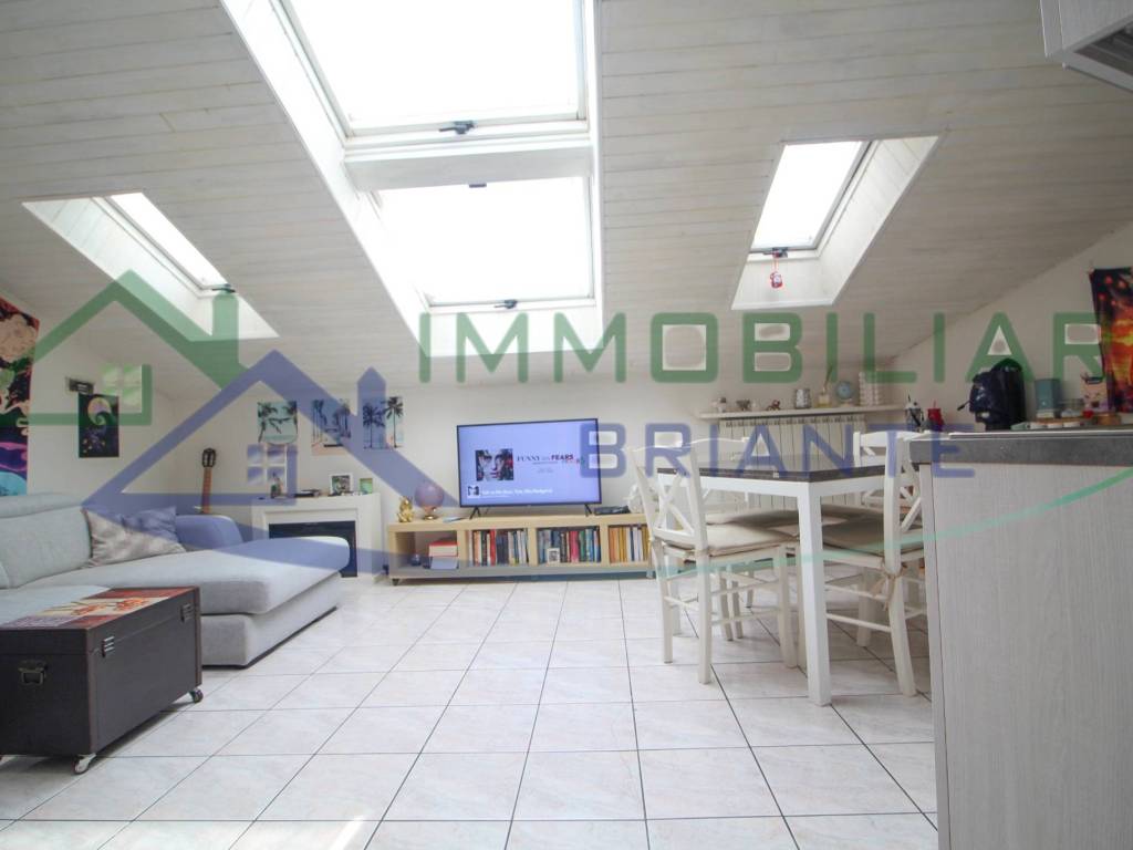 appartamento in vendita a Gallarate in zona Cascinetta