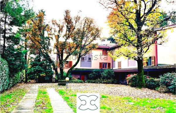 appartamento in vendita a Gallarate in zona Arnate