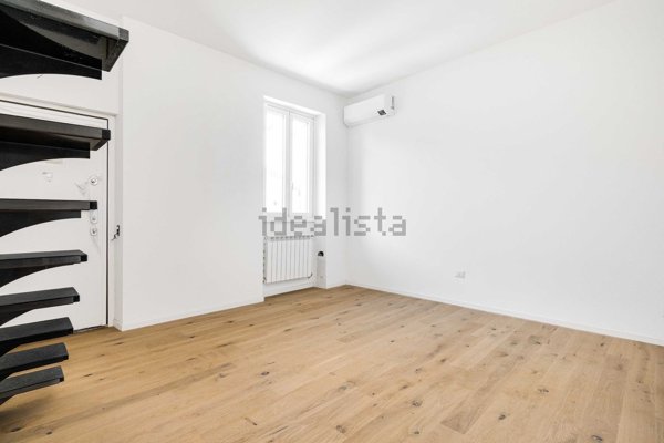 appartamento in vendita a Gallarate in zona Crenna