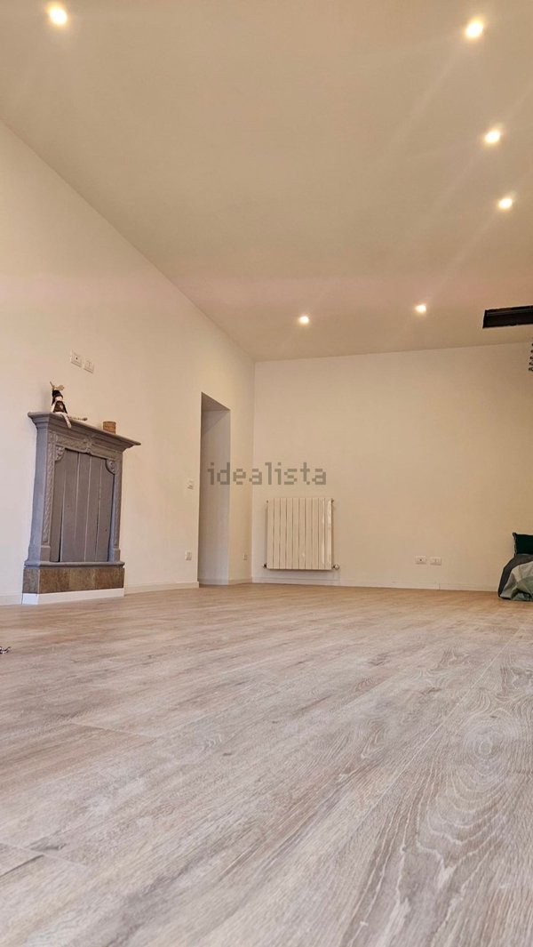 appartamento in vendita a Gallarate in zona Crenna