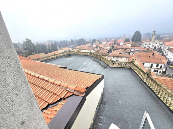 casa indipendente in vendita a Gallarate in zona Cascinetta