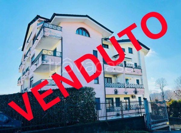 appartamento in vendita a Gallarate in zona Crenna