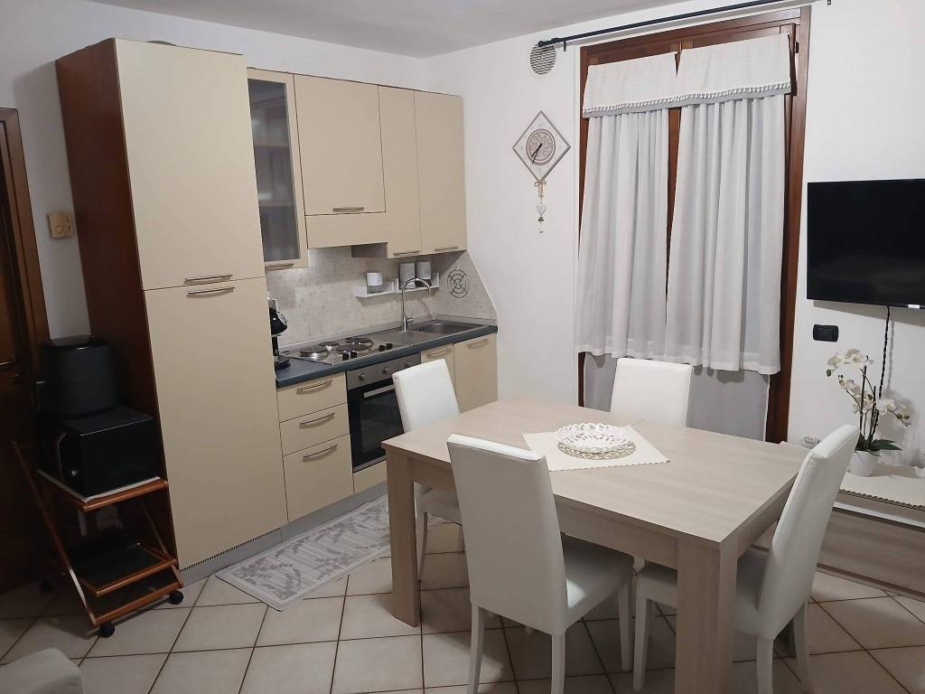 appartamento in vendita a Gallarate in zona Cascinetta