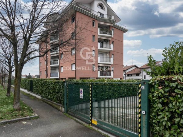 appartamento in vendita a Gallarate in zona Arnate