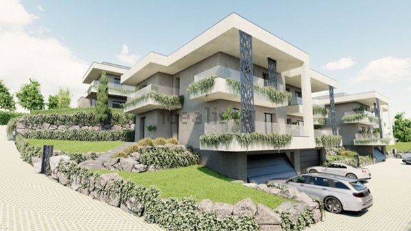 casa indipendente in vendita a Gallarate in zona Crenna