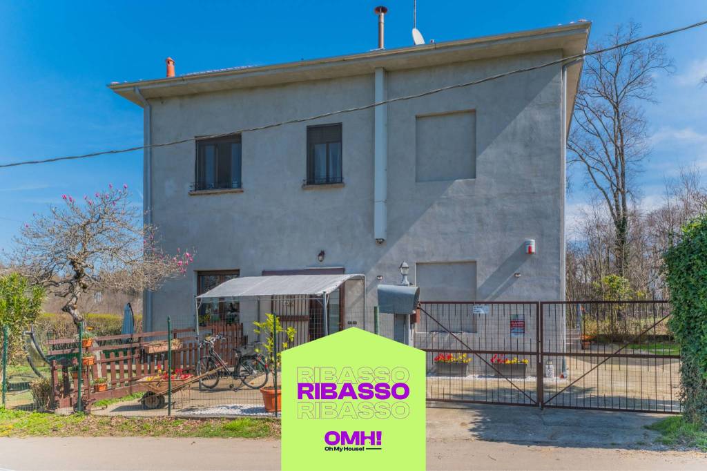 casa indipendente in vendita a Gallarate in zona Crenna