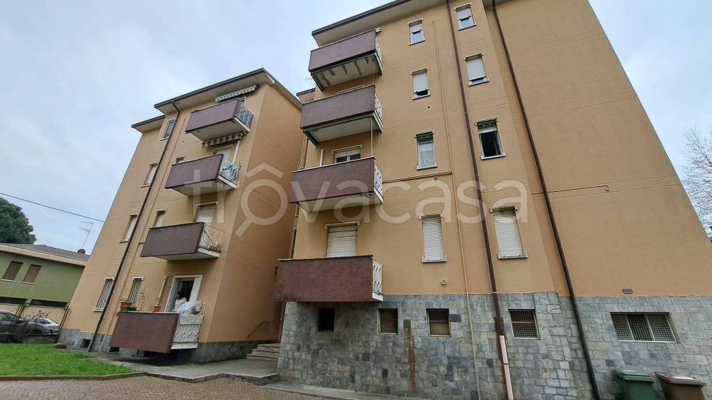 appartamento in vendita a Gallarate in zona Cascinetta