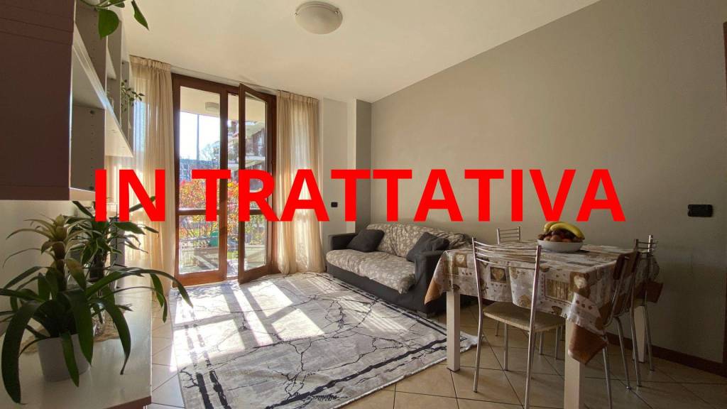 appartamento in vendita a Gallarate in zona Sciarè