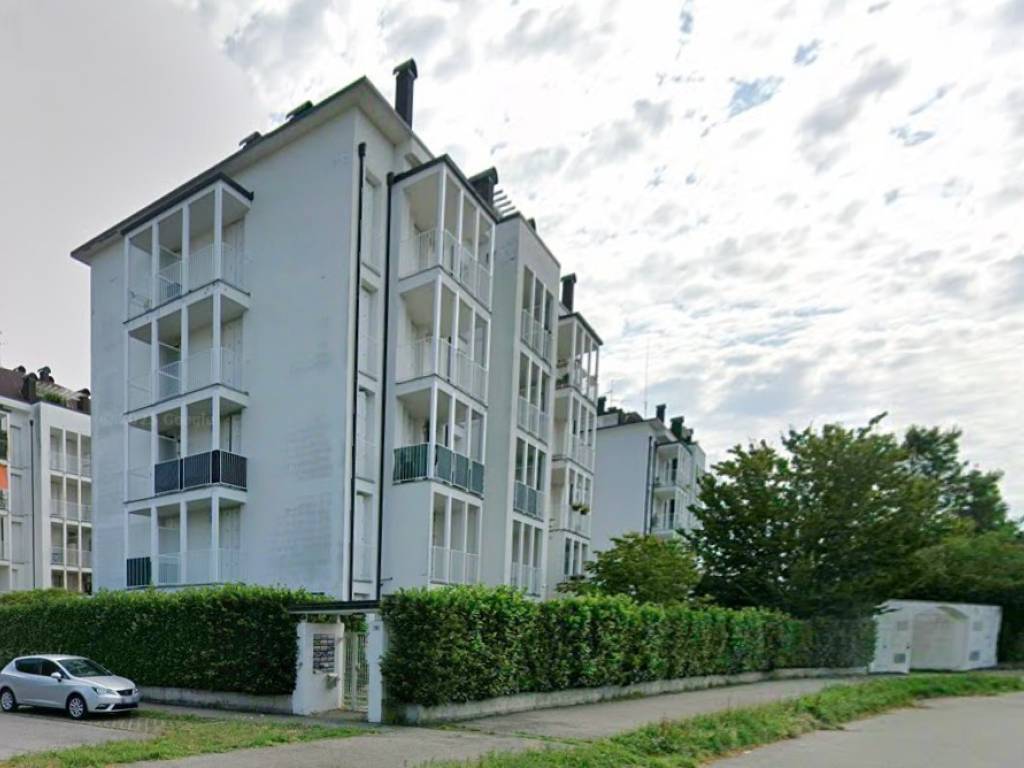 appartamento in vendita a Gallarate in zona Arnate