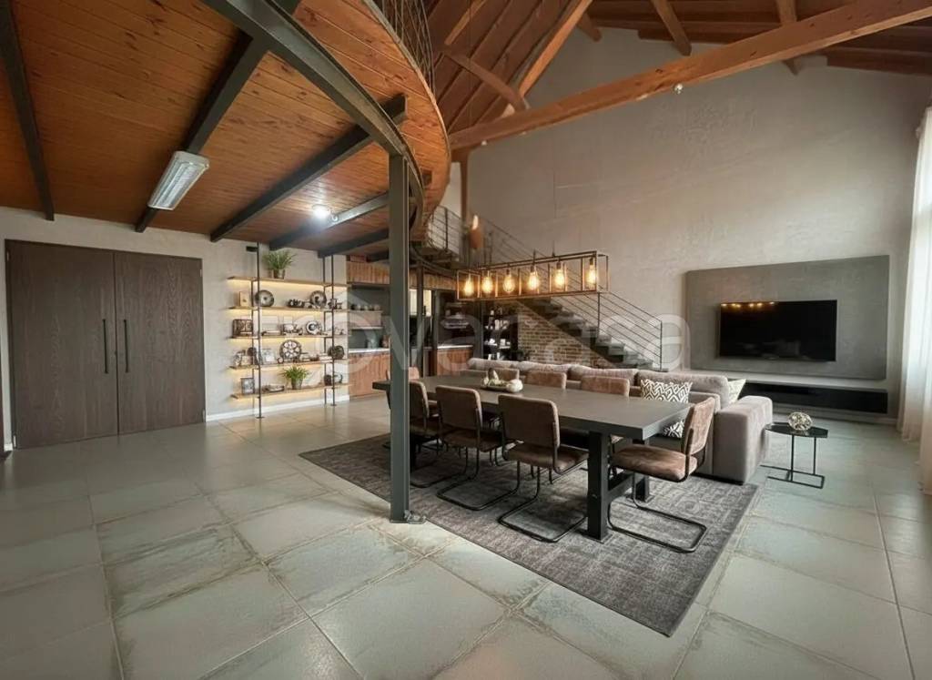 appartamento in vendita a Gallarate in zona Arnate