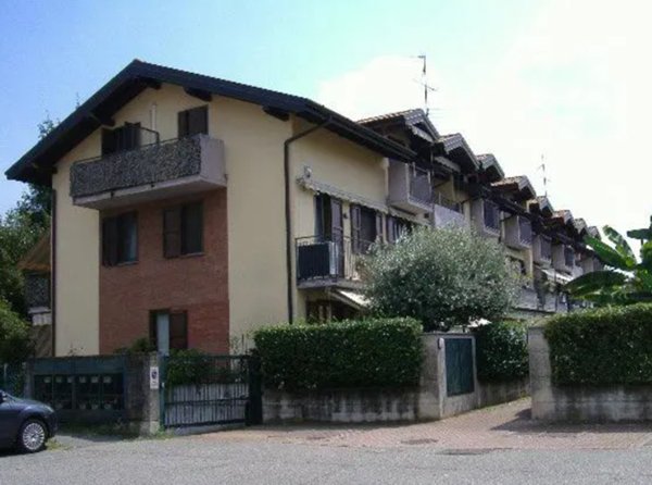 casa indipendente in vendita a Gallarate