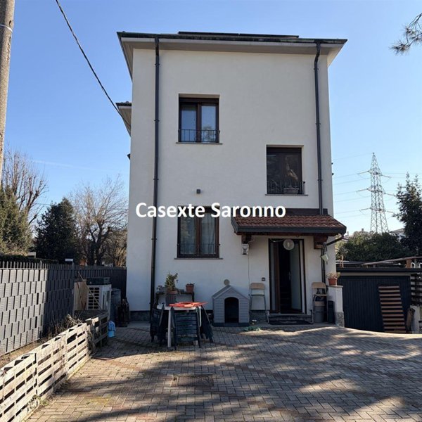 casa semindipendente in vendita a Gallarate