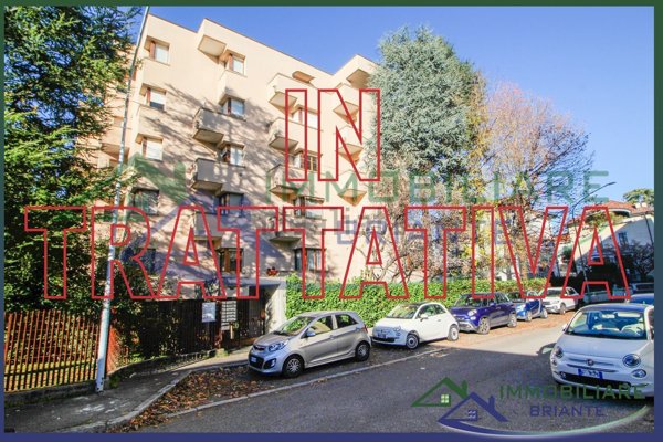 appartamento in vendita a Gallarate in zona Sciarè