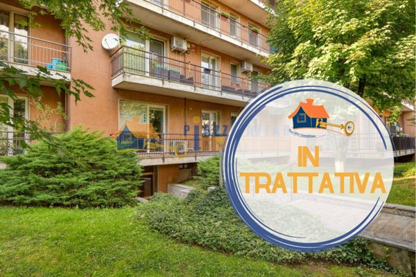 appartamento in vendita a Gallarate in zona Sciarè