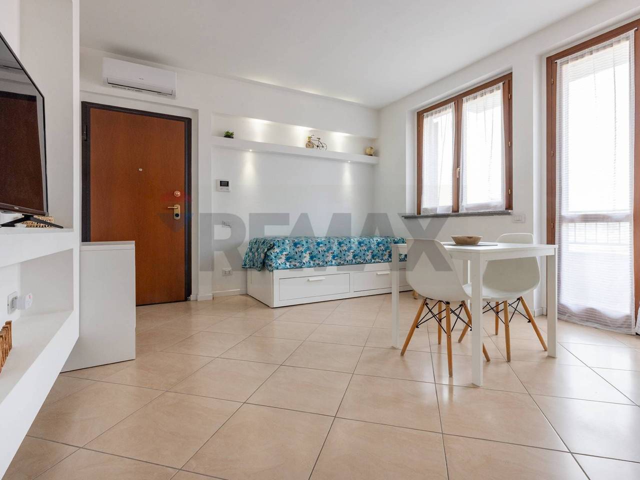 appartamento in vendita a Gallarate in zona Crenna