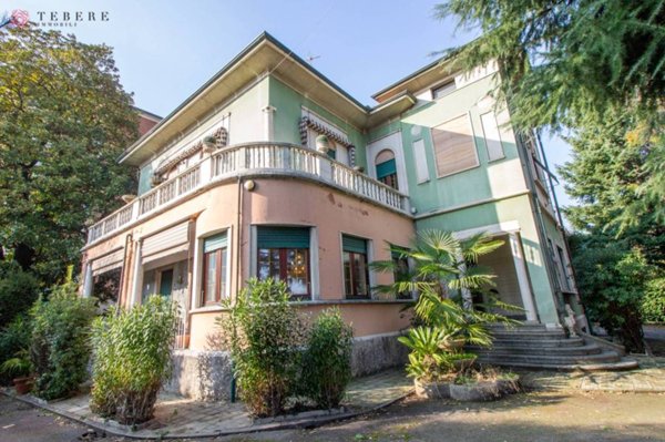 casa indipendente in vendita a Gallarate