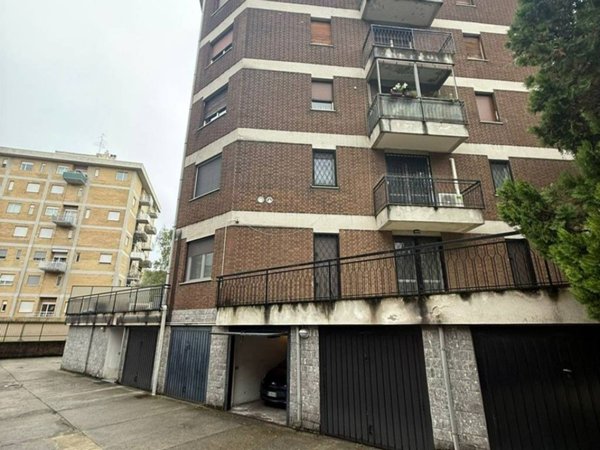appartamento in vendita a Gallarate in zona Arnate
