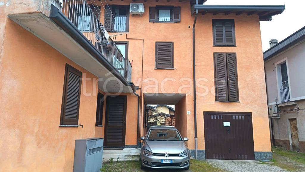 appartamento in vendita a Gallarate in zona Crenna