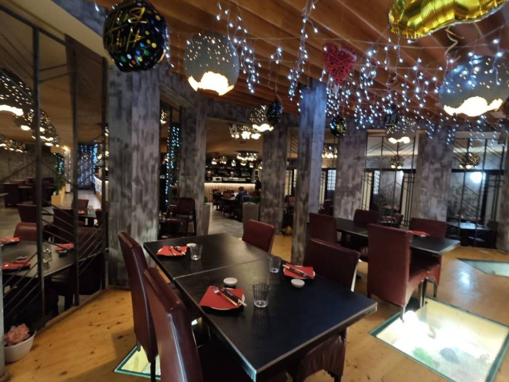 negozio in vendita a Gallarate in zona Madonna in Campagna