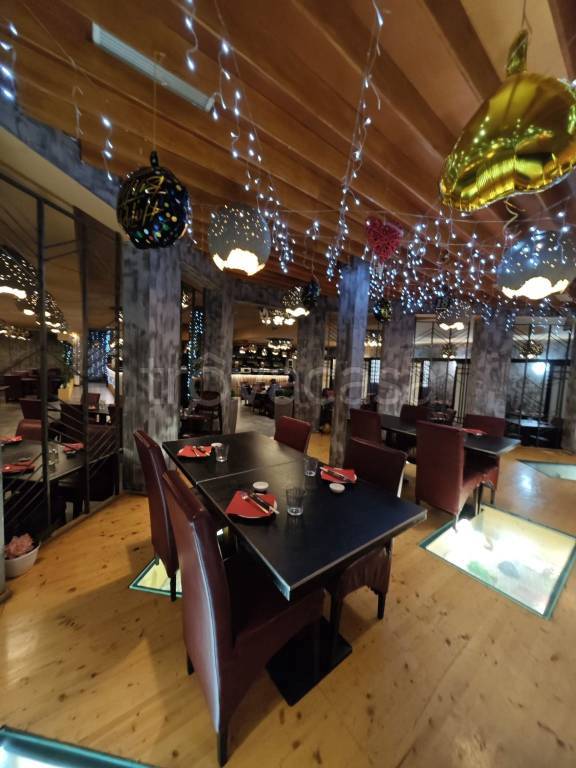 negozio in vendita a Gallarate in zona Madonna in Campagna