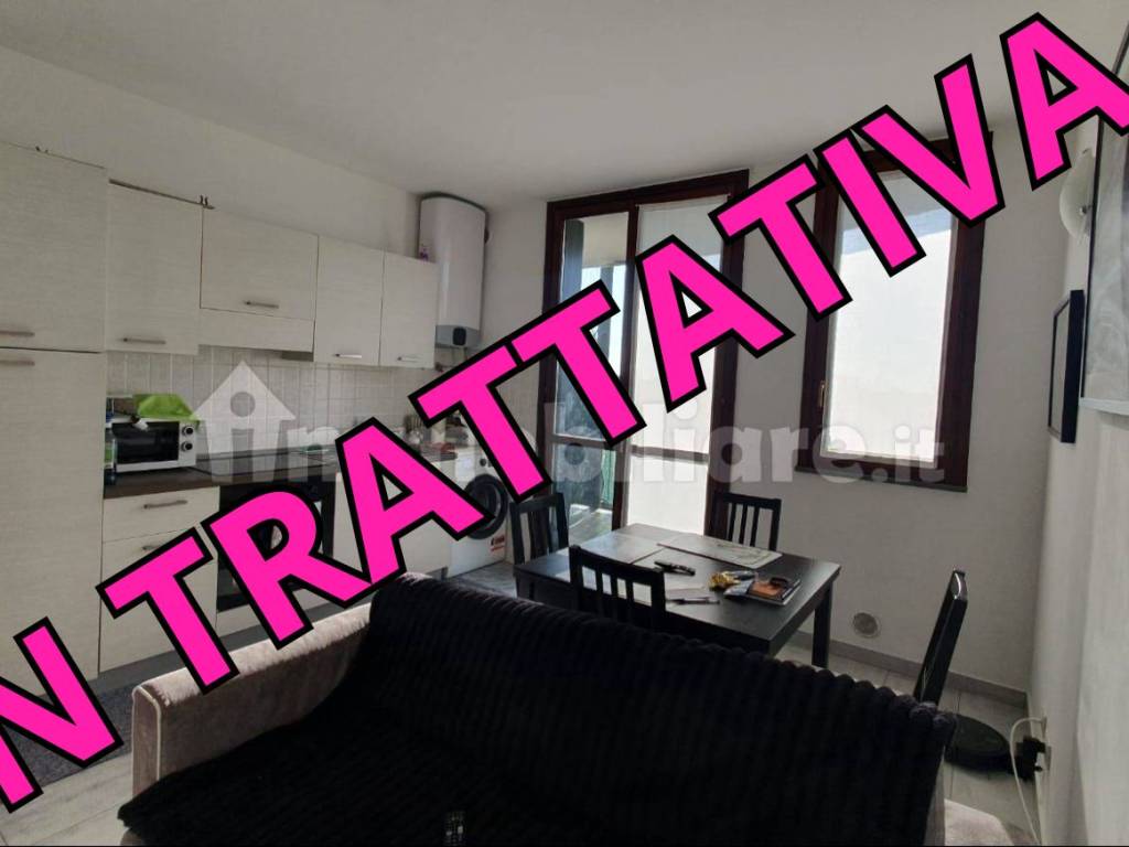 appartamento in vendita a Gallarate in zona Sciarè