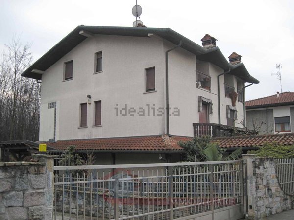 casa indipendente in vendita a Gallarate
