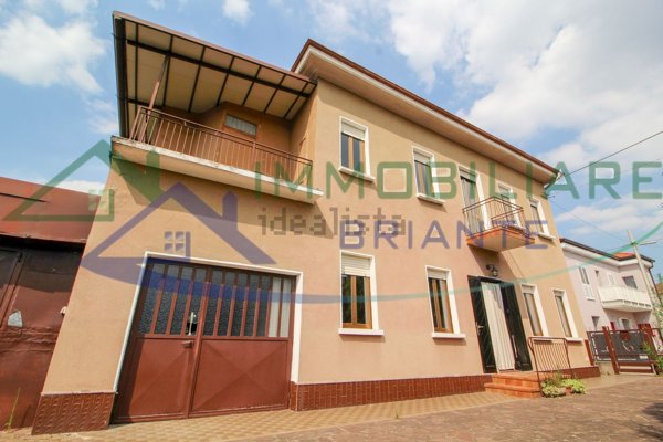 casa indipendente in vendita a Gallarate in zona Ronchi