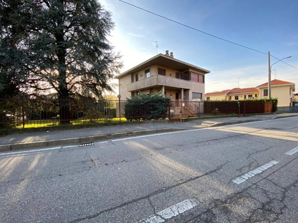 casa indipendente in vendita a Gallarate
