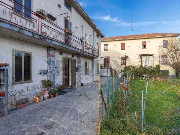 casa indipendente in vendita a Gallarate