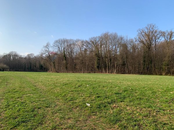 terreno edificabile in vendita a Gallarate in zona Crenna