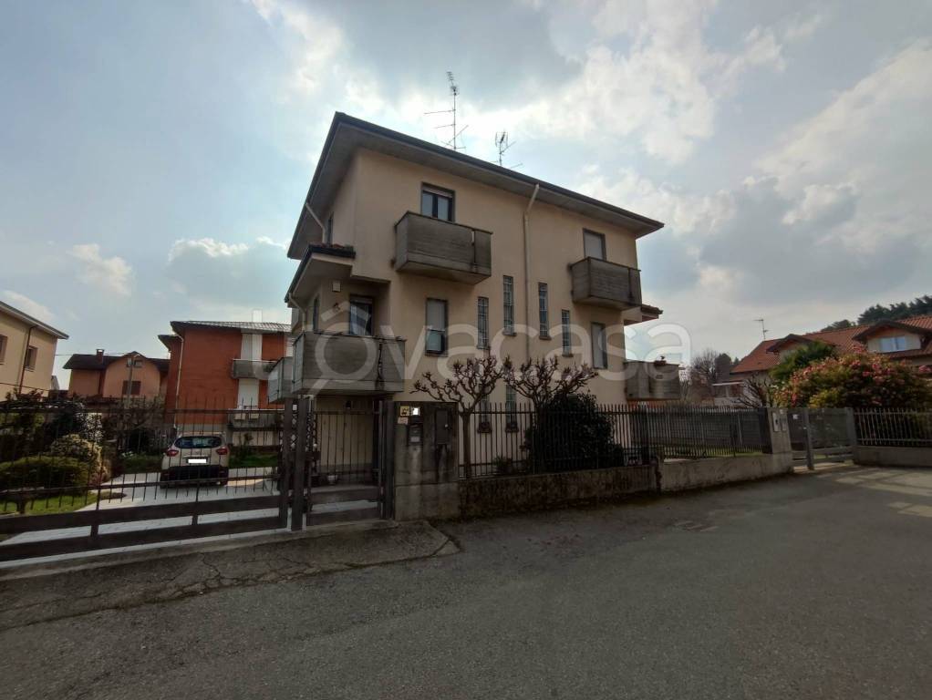casa indipendente in vendita a Gallarate