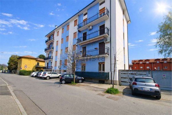 appartamento in vendita a Gallarate in zona Crenna