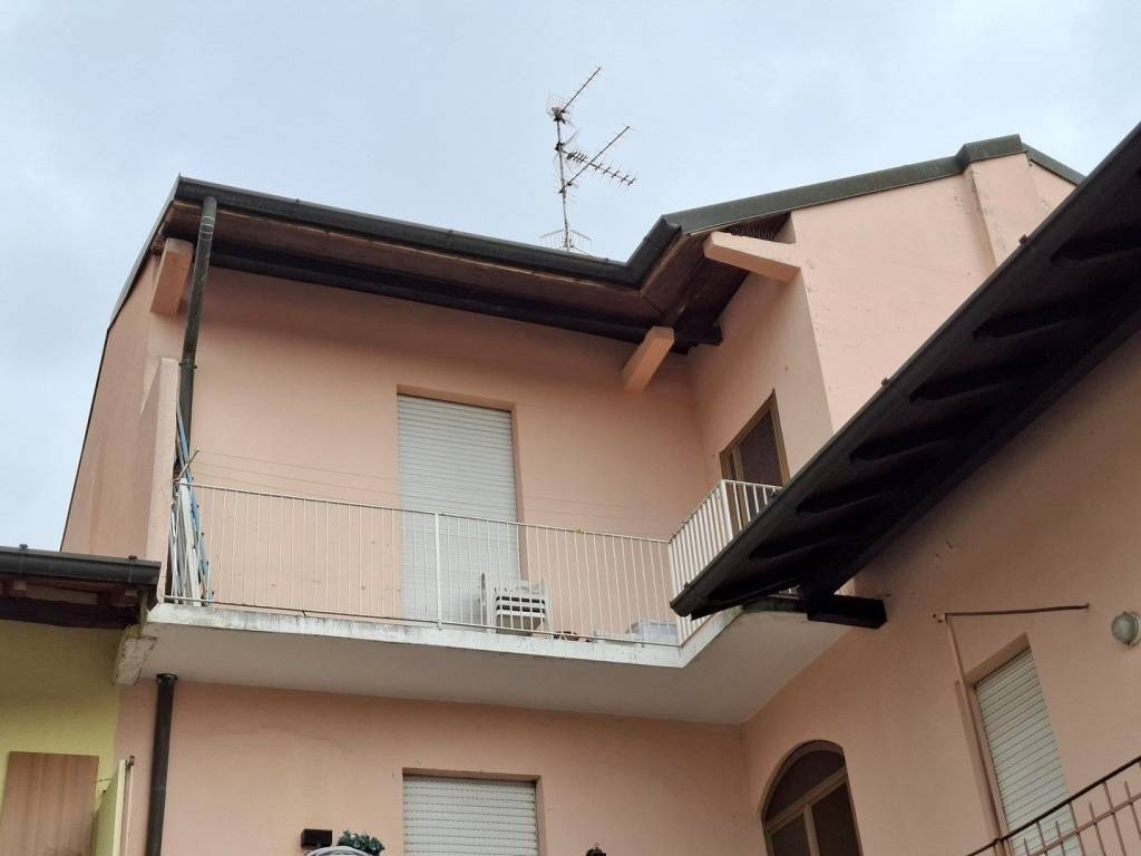 appartamento in vendita a Gallarate in zona Cascinetta