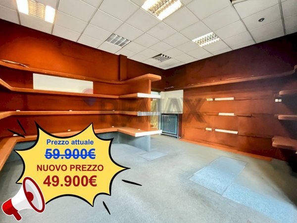 negozio in vendita a Gallarate in zona Madonna in Campagna