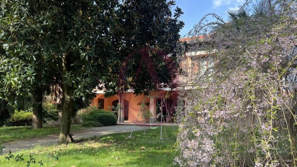 casa indipendente in vendita a Gallarate