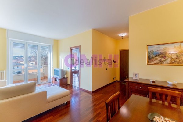 appartamento in vendita a Gallarate in zona Moriggia