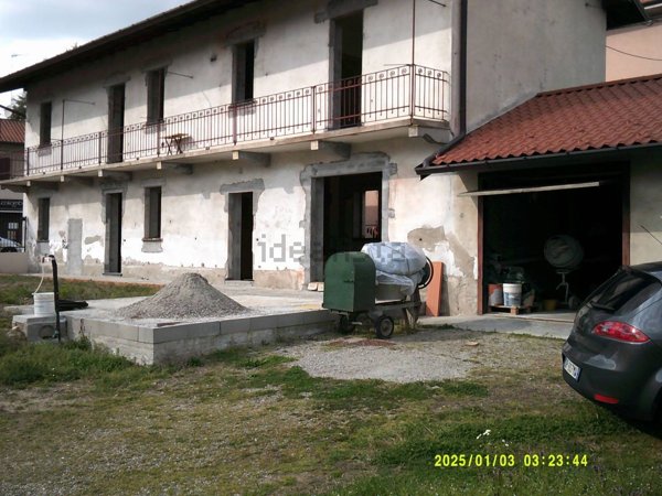 casa indipendente in vendita a Gallarate