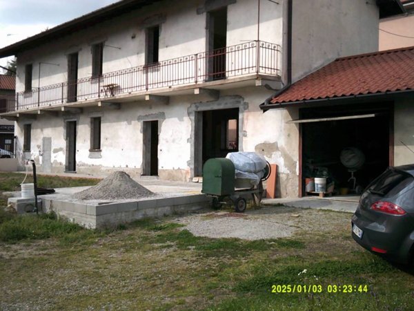 casa indipendente in vendita a Gallarate
