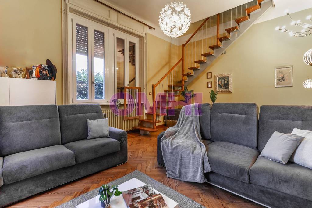 casa indipendente in vendita a Gallarate in zona Ronchi