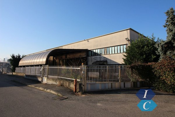 capannone in vendita a Gallarate