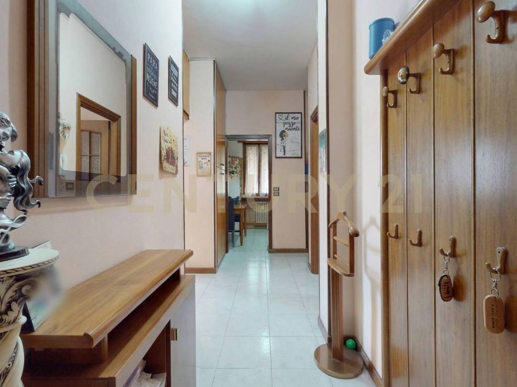 appartamento in vendita a Gallarate in zona Madonna in Campagna