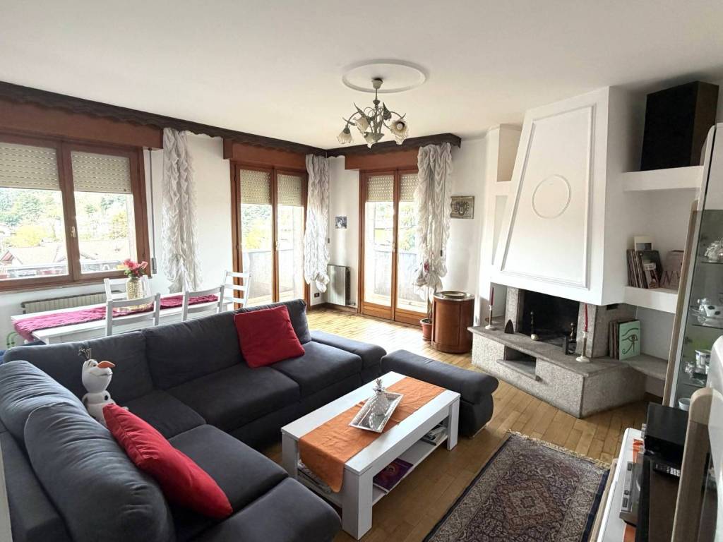 appartamento in vendita a Gallarate in zona Cascinetta