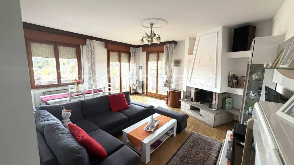 appartamento in vendita a Gallarate in zona Cascinetta