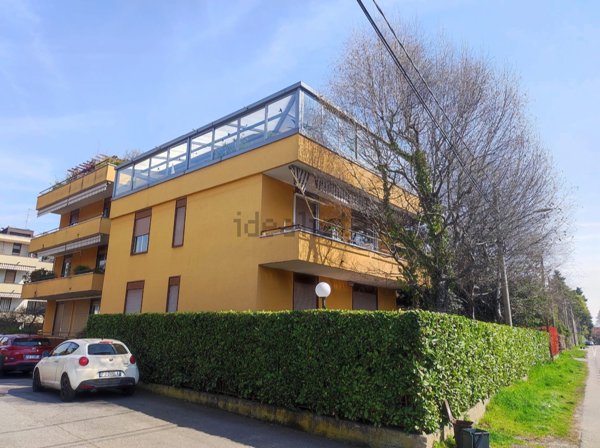 appartamento in vendita a Gallarate in zona Crenna