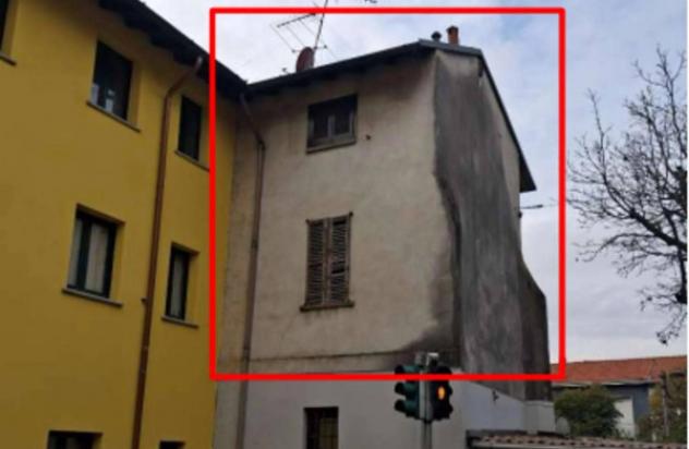 appartamento in vendita a Gallarate in zona Sciarè