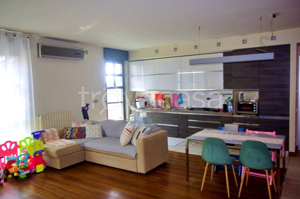 appartamento in vendita a Gallarate in zona Ronchi