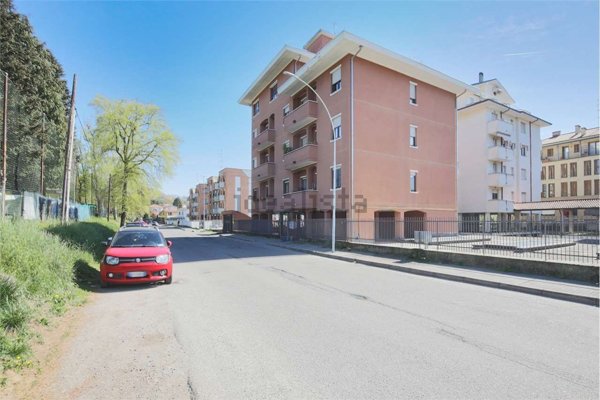 appartamento in vendita a Gallarate in zona Moriggia